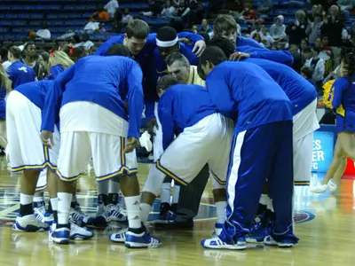 'Roos & Gents To Meet At Municipal On Thursday Night