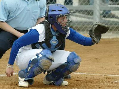 UMKC Heads To IPFW For League Series