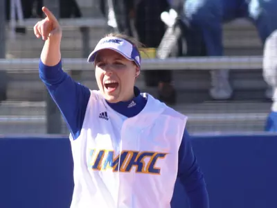 Bennefeld Homer Sends UMKC Past Oakland, 4-0