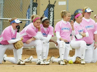 UMKC Softball To Sell Pink Jerseys During Upcoming Week