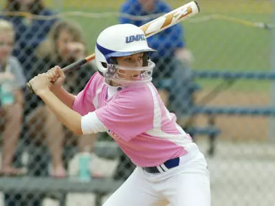 'Roos Set To Take Part In Missouri Breast Cancer Tournament