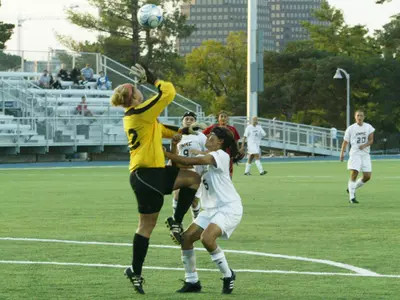 Kangaroos Drop 1-0 Match to Sycamores