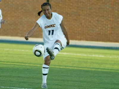 UMKC Closes Out Regular Season With Oakland