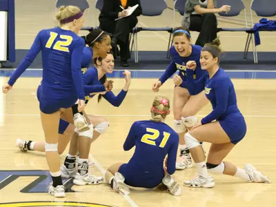 'Roos Set To Close Out Season With IPFW, Oakland