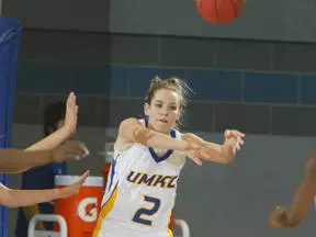 `Roos Roll Over Swedes In Exhibition Play, 97-22