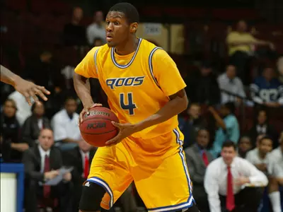 UMKC Welcomes IPFW To Municipal Auditorium On Thursday Night
