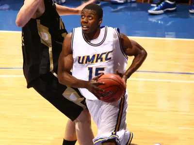 'Roos Nab Second Road Victory With 71-67 Win Over Centenary.