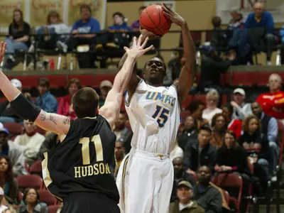 Four 'Roos Reach Double Figures In 83-69 Win Over Centenary