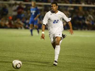 Balthazar Scores Game-Winner In 'Roos 1-0 Victory Over UIC