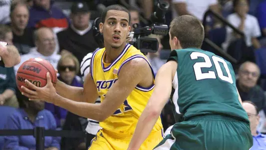 Kangaroos Face Bradley in Season's First Road Test