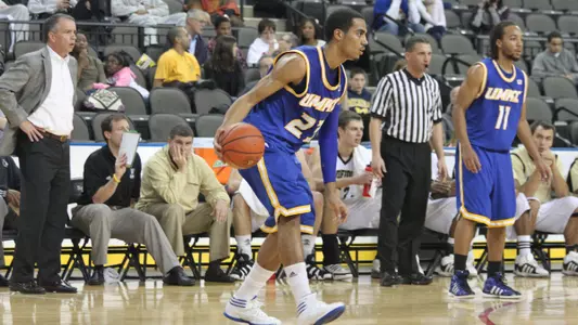 Kangaroos Prevail in Overtime Against Terriers, 64-58