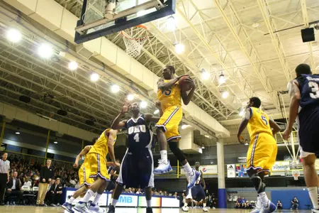 'Roos Set To Host Summit League Champs Oakland On Thursday Night