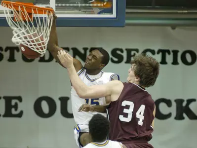 UMKC Records Fifth Road Win Of The Season With 66-61 Win Over Western Illinois