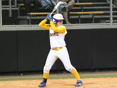 'Roos Split Doubleheader With Jacks