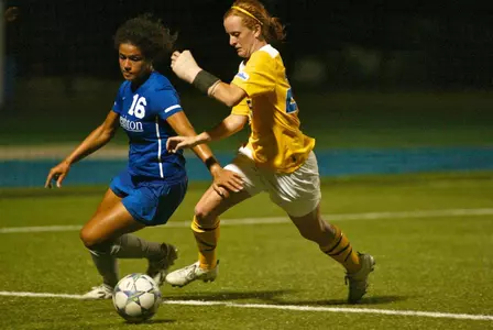 ?Roos Beat Mavs 2-1 for First Home Win