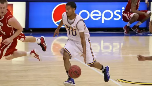 Bison Nip Kangaroos in Final Seconds, 55-54