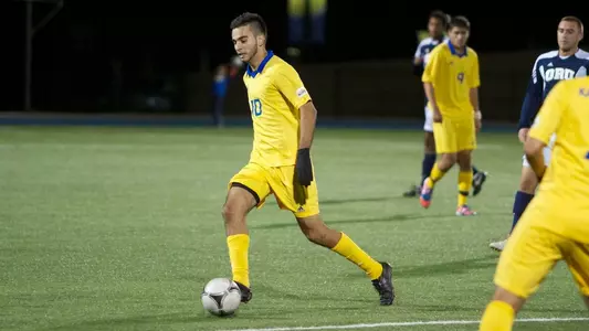 'Roos Celebrate Senior Night with Streaking Jaguars Coming to Town