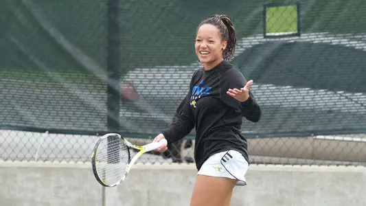 'Roos Take Dramatic 4-3 Win Over Bears Sunday