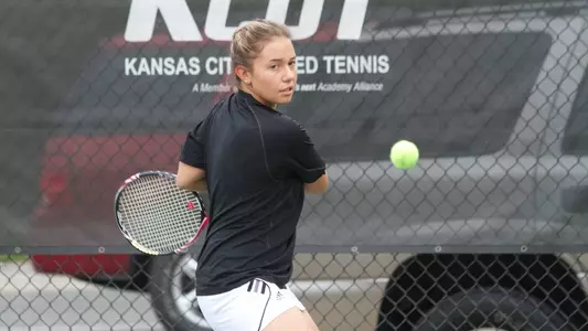 'Roos Close Out Cali Trip, Fall at Cal State-Fullerton 6-1