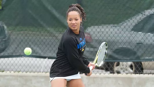 Kangaroo Women Fall in Spring Opener at Cal State-Northridge, 5-2