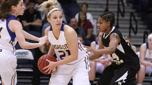 'Roos Take Down Redhawks For First Win Of The Season