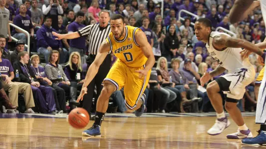 'Roos Play Closest Top 25 Contest Ever, But No. 25 Wildcats Prevail 52-44