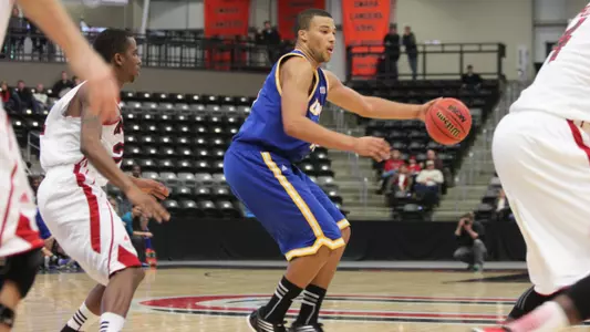 Staton's Second Half Surge Not Enough As 'Roos Fall 77-65 at Omaha