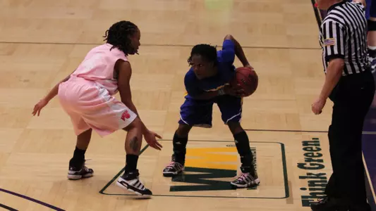 Hall-Jones? 33 Leads ?Roos To 84-69 Win Over Western Illinois