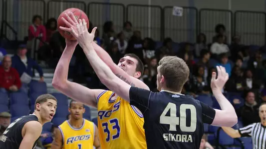 Hamilton Leads Oakland to 89-56 Rout of 'Roos