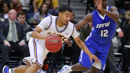 'Roos Postseason Hopes Dashed by Mastodons, 76-73