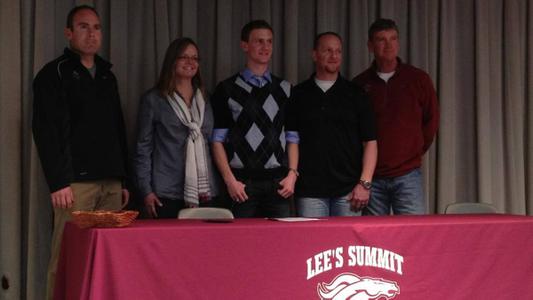 Track and Field Inks Fourth Signee in Kolton Sheldon