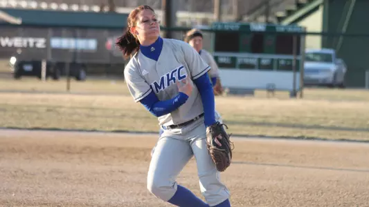 ?Roos Split Doubleheader with South Dakota to Open Up League Play