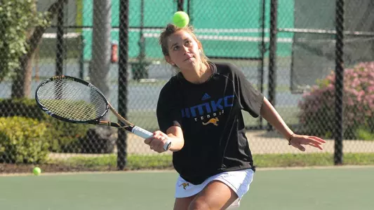 Trojans Take Out 'Roos 7-0