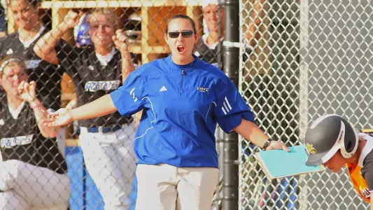 Kansas City No Match for Mavs in Weekend Finale