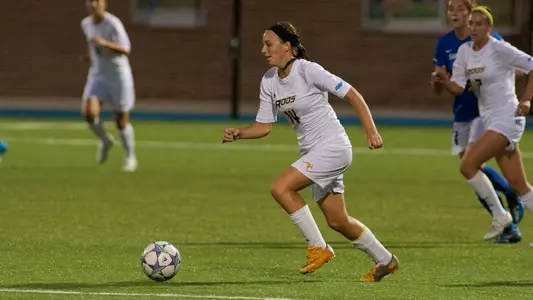 Kansas City Sneaks Past Jaguars for First League Win