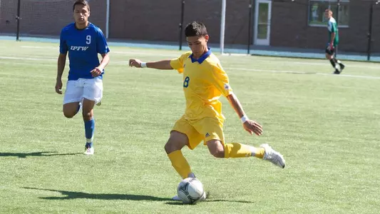 Badgers Take Out 'Roos in Final Non-Con, 2-0