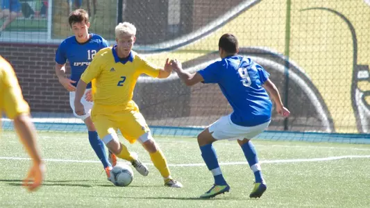 'Roos Take Out Panthers 3-0, Extend Unbeaten Streak