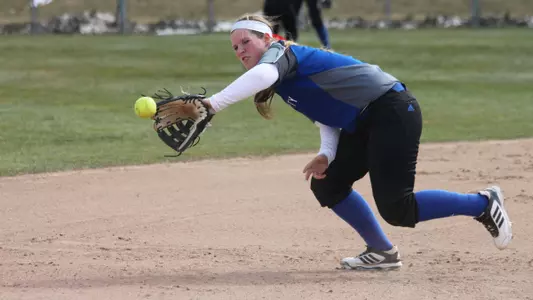 Mavs Squeak Past ?Roos in Both Games of Saturday?s Doubleheader, 2-1