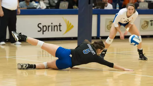 Miller Sets Digs Mark, 'Roos Win School Record 21st Of Season