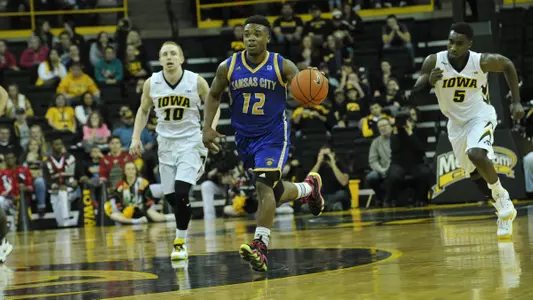 Hawkeyes Get Past Kangaroos on Saturday