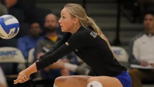 Roos Welcome Vaqueros, Aggies to Close Regular Season