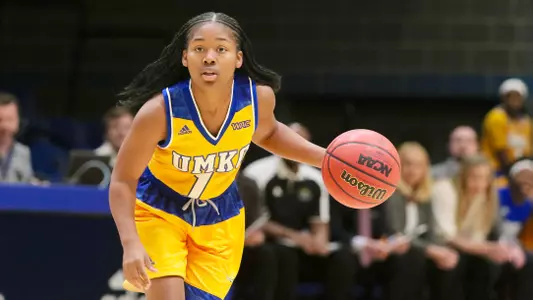 Plaza Lights Classic Ahead for Women?s Hoops