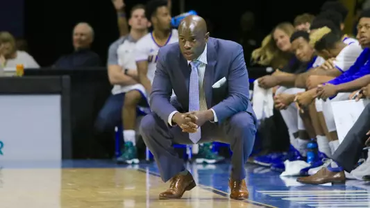 Roos Close Home Stretch Against South Dakota Wednesday