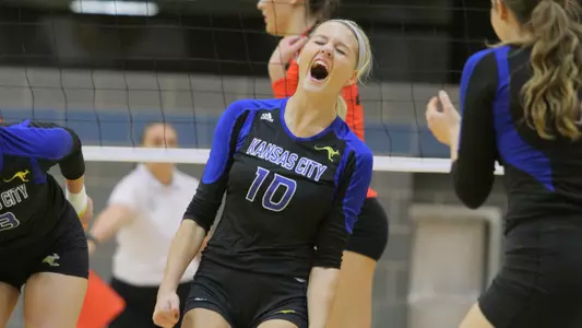 Roos Breeze Past Lopes, 3-0