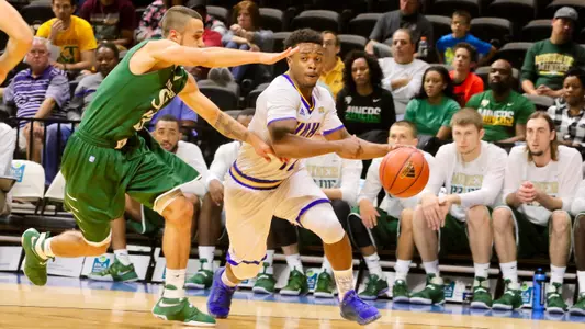 UMKC Defeats Missouri S&T, 79-55