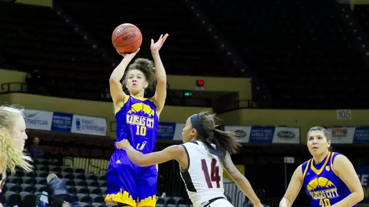 Roos Fall in Defensive Battle at CSU Bakersfield