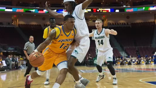 Roos Complete Dramatic Comeback to Knock Off Utah Valley, 80-78
