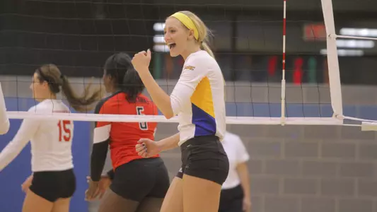 UMKC Tops Drake, Omaha to Go 3-0 in Omaha Classic
