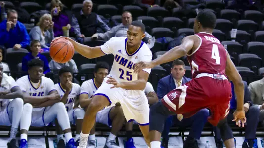 UMKC Hosts UTRGV Saturday Night