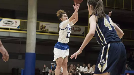 Washington Hits Milestone as UMKC Prevails Over Stetson